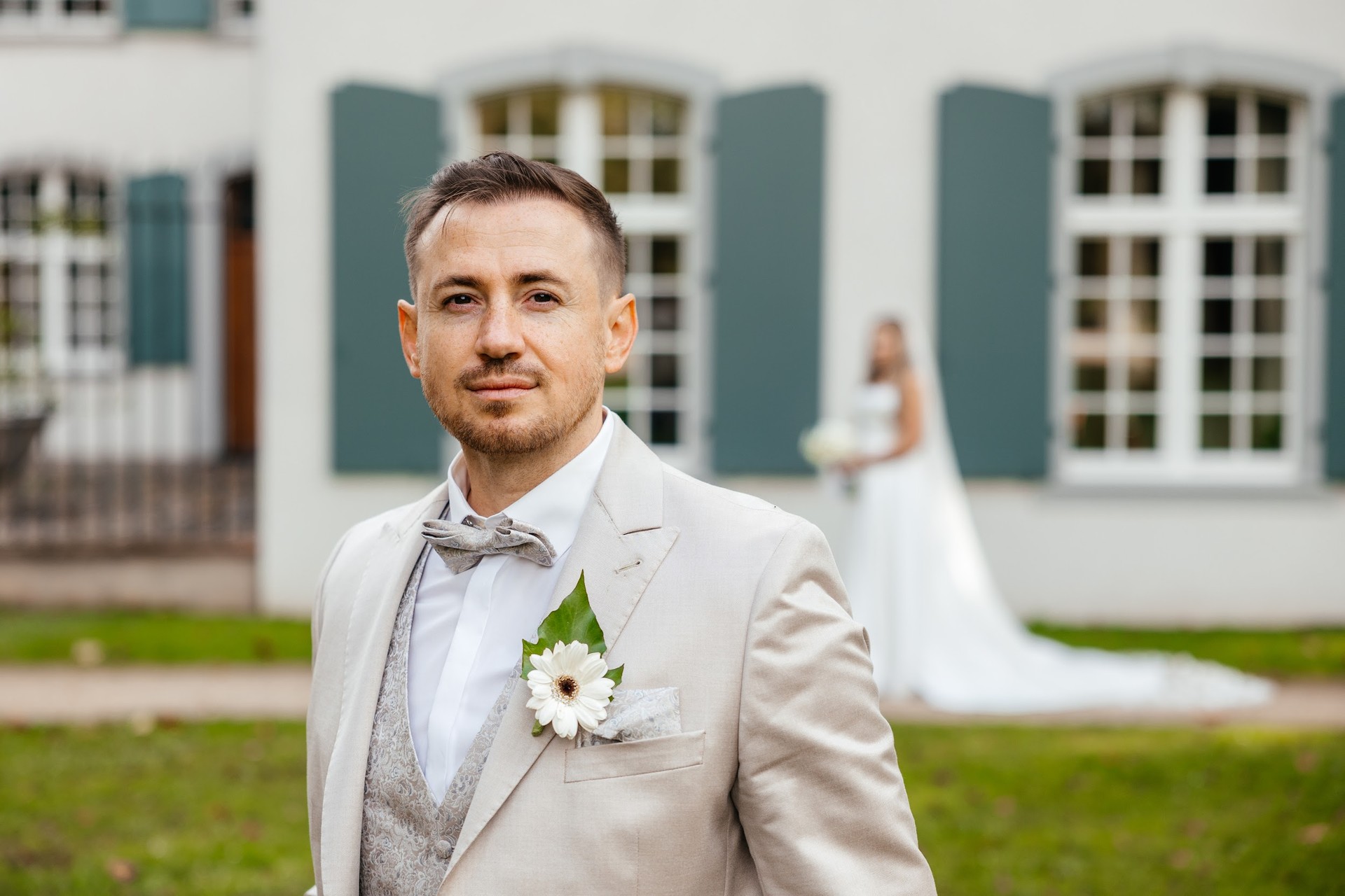 The First Look — photograph 8